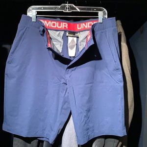 NWOT Under Armour heat gear shorts. 10” inseam